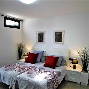 Holiday House And Spa Lanzarote Hébergement de vacances